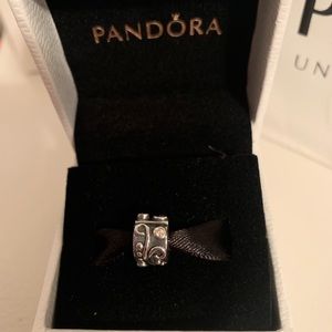 Authentic Pandora Retired Tendril clear CZ Clip